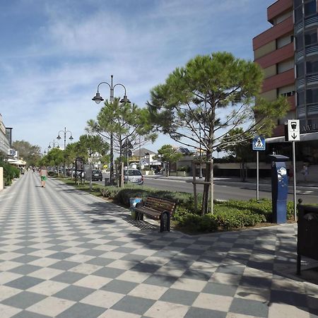 Hotel Atmosfere Beach Cesenatico Eksteriør billede