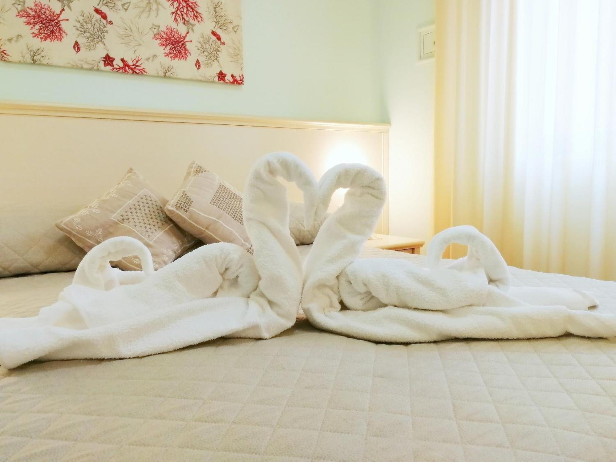Hotel Atmosfere Beach Cesenatico Eksteriør billede