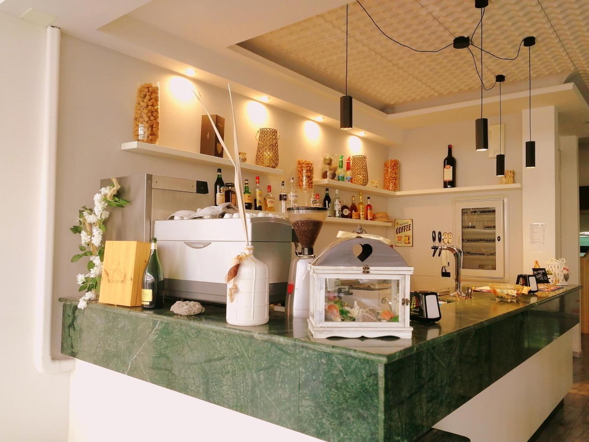 Hotel Atmosfere Beach Cesenatico Eksteriør billede