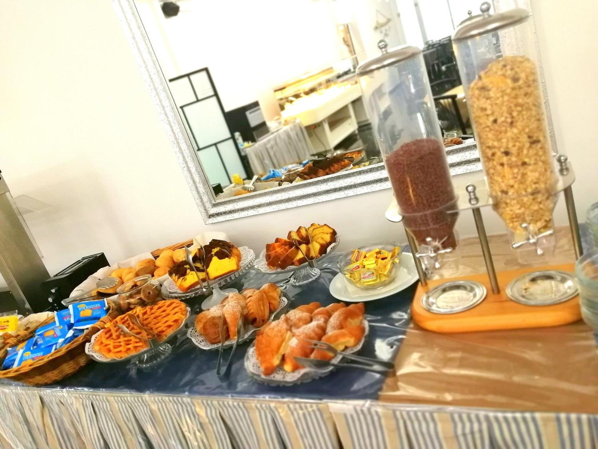 Hotel Atmosfere Beach Cesenatico Eksteriør billede