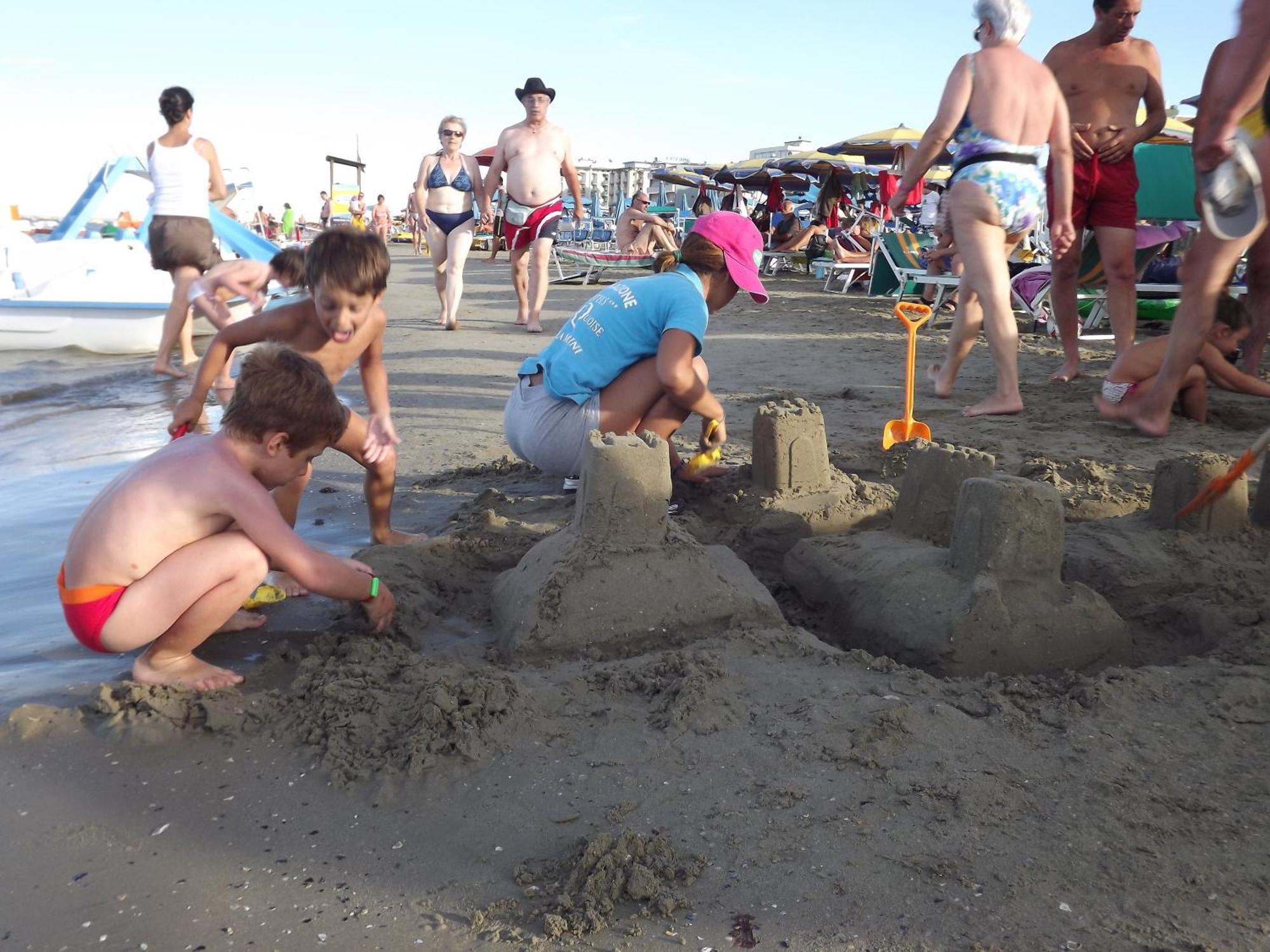 Hotel Atmosfere Beach Cesenatico Eksteriør billede